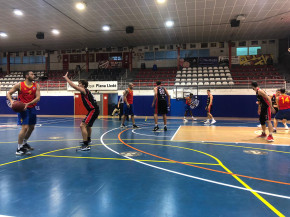 La plantilla del DM Group Mollet es confina per un cas positiu de coronavirus del CB Martinenc